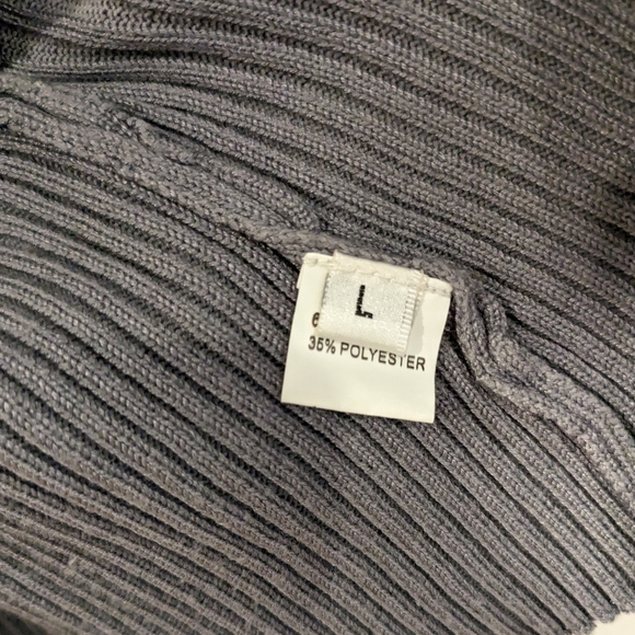 AMANAALUX High neck twisted cut out knit top - Picture 5 of 6